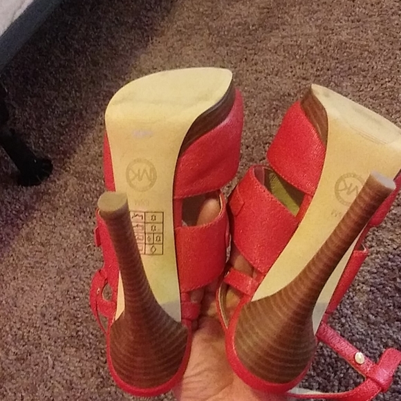 Shoes - Picture 3 of 3